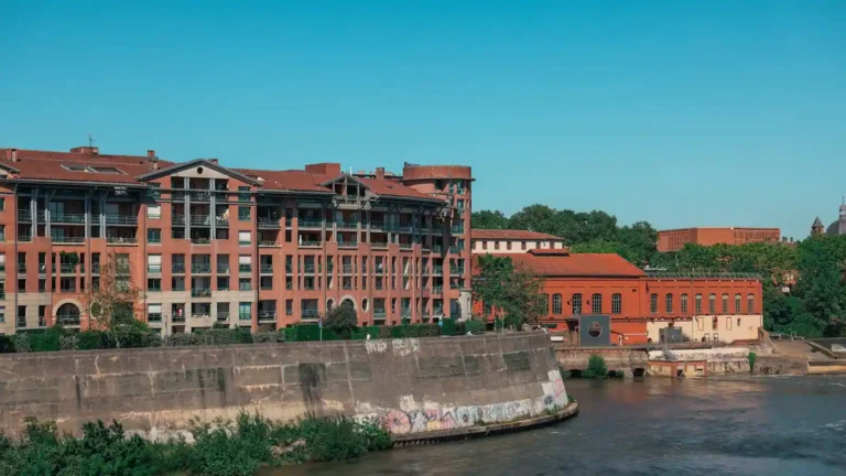 Gestion locative à Toulouse : ce que ça couvre, ce que ça coûte, comment choisir