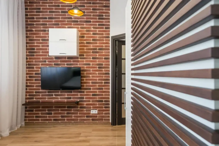Habillage mur intérieur en bois : cinq formats, cinq usages
