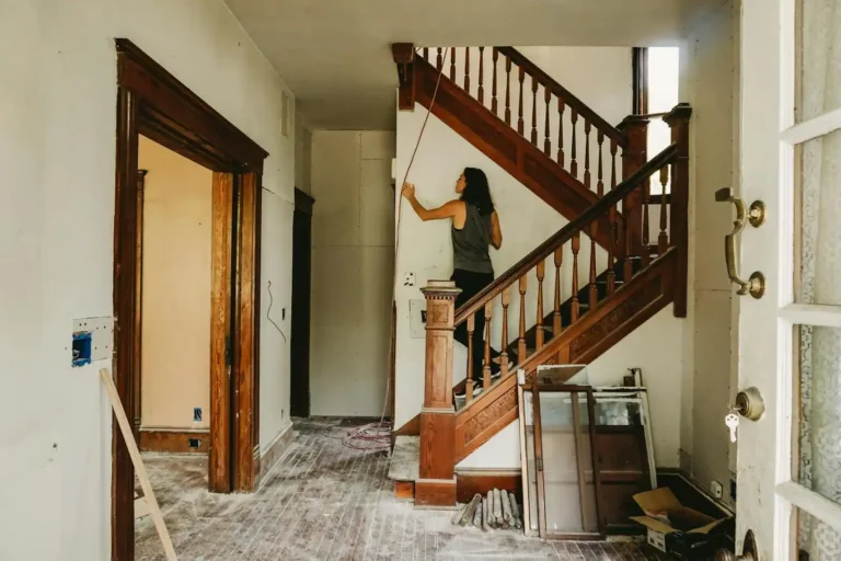 Rénovation d&rsquo;escalier : diagnostic, budget et méthode
