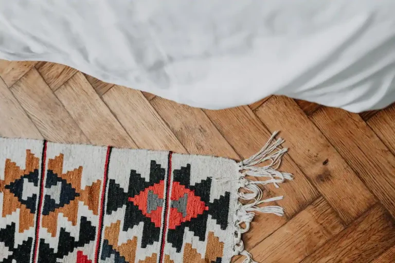 Tapis de chambre : dimensions, emplacement et matière, comment décider