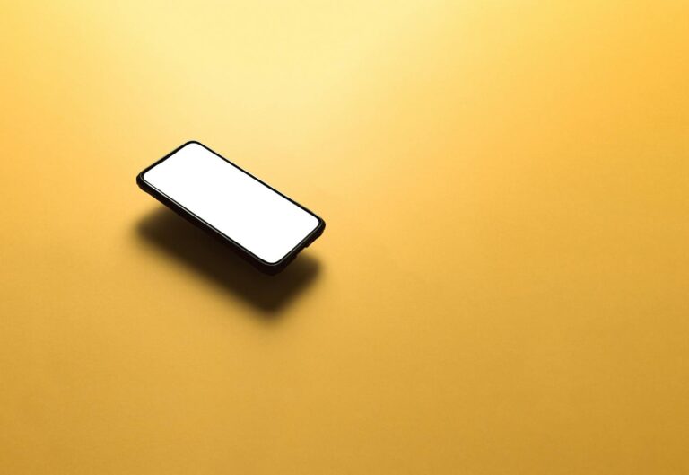 iPhone pliable : ce qu&rsquo;on sait vraiment, à quel prix l&rsquo;attendre, et faut-il l&rsquo;attendre