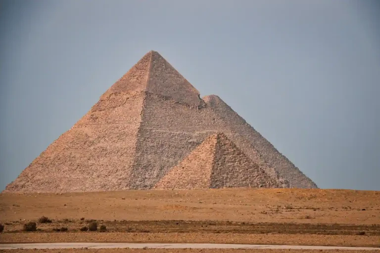 Construction des pyramides : ce que l&rsquo;on sait vraiment