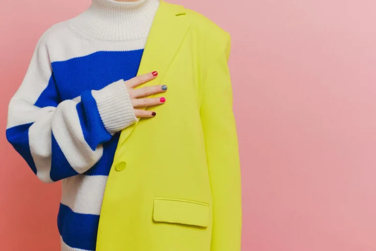 Tendance déco ongles d&rsquo;été : couleurs, motifs et finitions