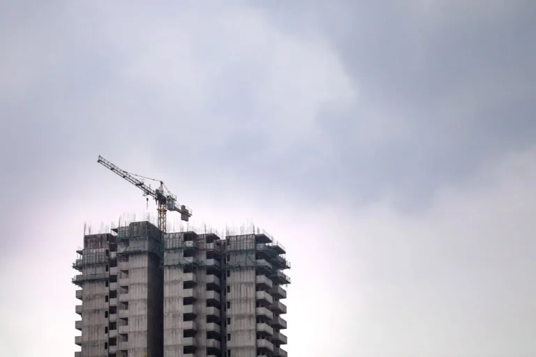 Construction d&rsquo;un immeuble : les étapes du chantier, dans l&rsquo;ordre