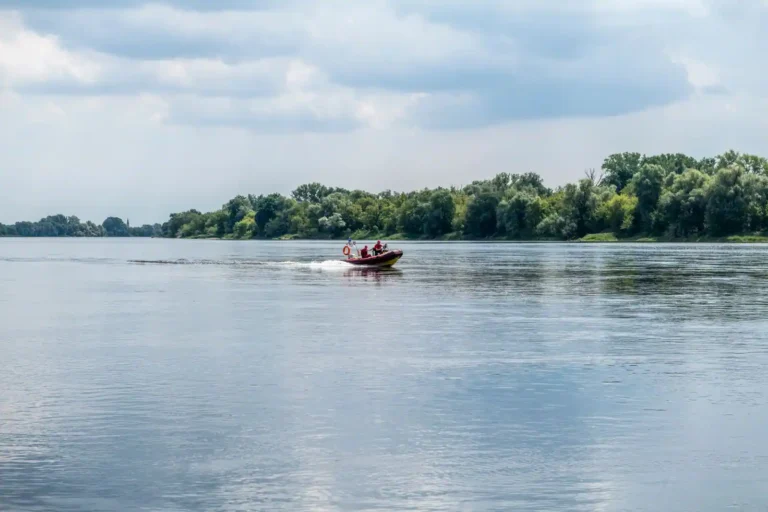 Location de bateau sans permis : règles, lieux et sécurité