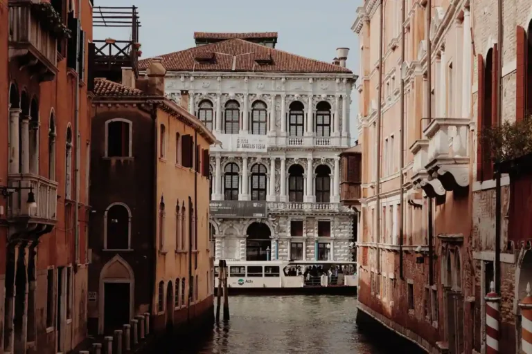 Construction de Venise : sur quoi la ville tient vraiment